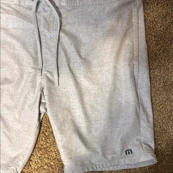 Travis Matthew Gray Patterned Swimming casual Shorts - Picture 2 of 4